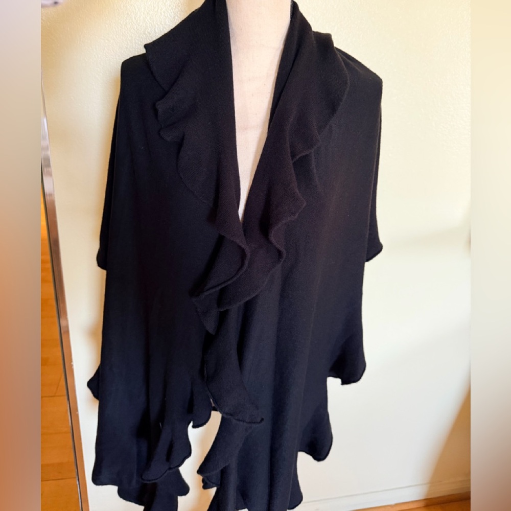 New  Women's Wrap shawl. Perfect for any occasion Elevate any look Black color